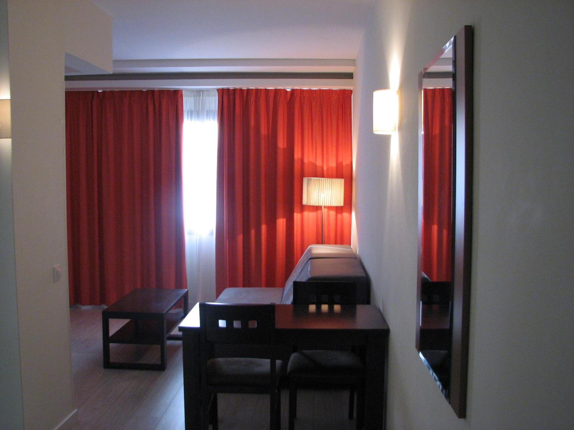 مدريد Apartamentos Recoletos الغرفة الصورة