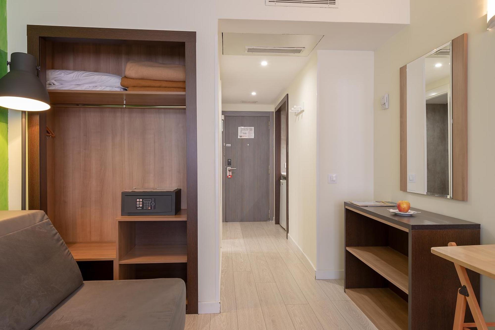 مدريد Apartamentos Recoletos الغرفة الصورة
